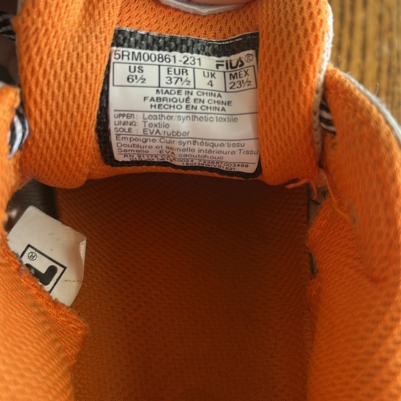 FILA Ray Tracer Orange Sneaker - Picture 2 of 4